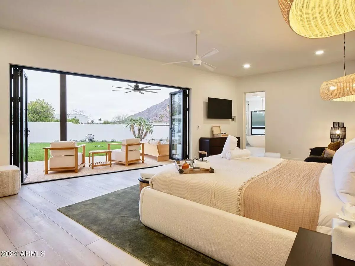 Modern Desert Luxury with Designer Finishes Mountain Views