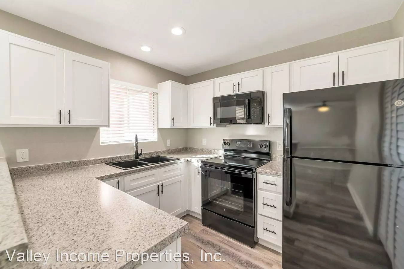 2 Bed/ 2 Bath In