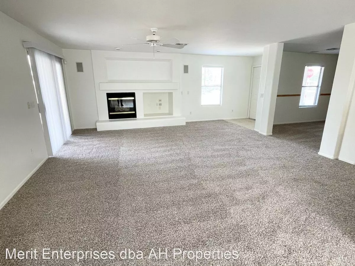 2106 W ALTA VISTA RD