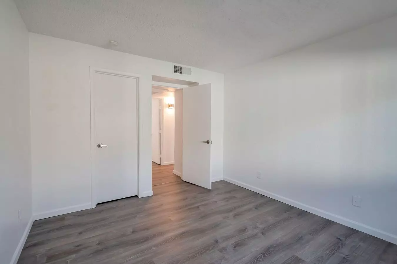 Starlight Apartments