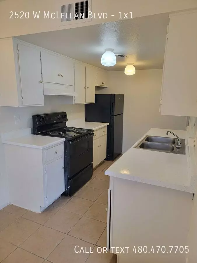 Casa Blanca Apartments