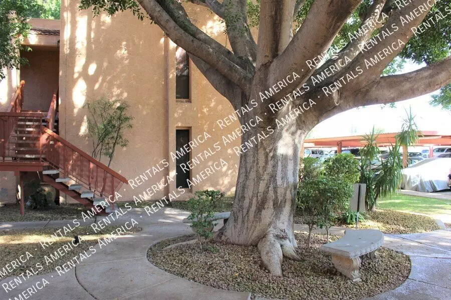 3131 W COCHISE Drive