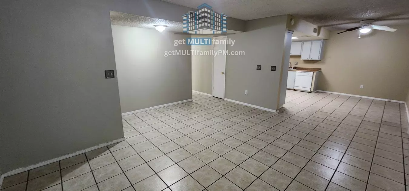 3313 W Harmont Dr