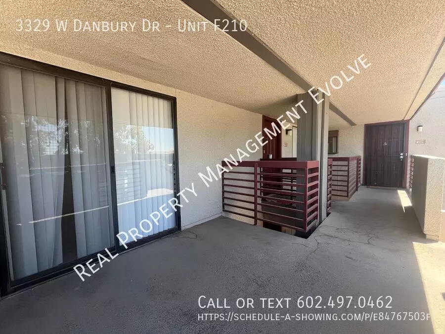 3329 W DANBURY Drive