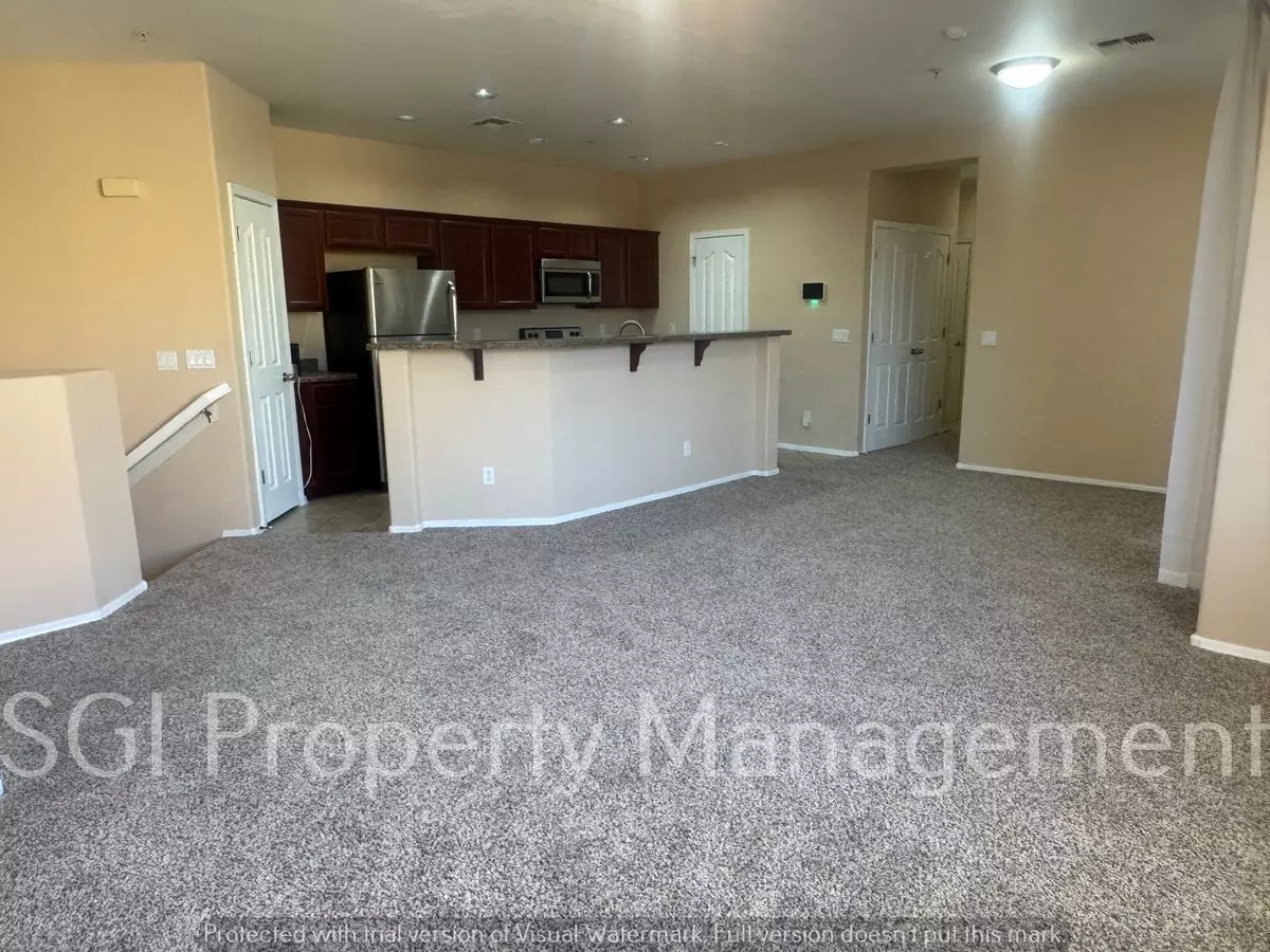8105 W Groom Creek Rd