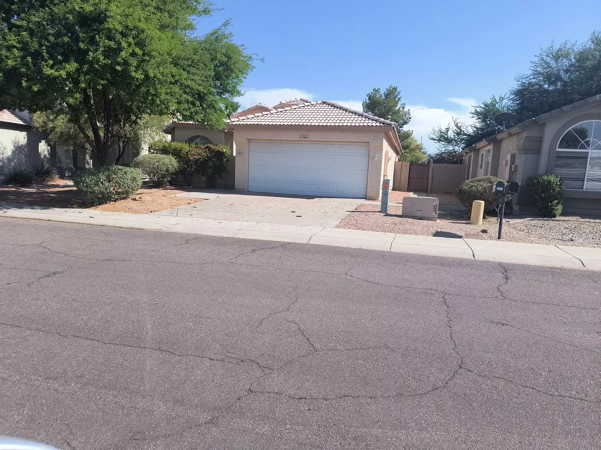 2641 E Campo Bello Dr