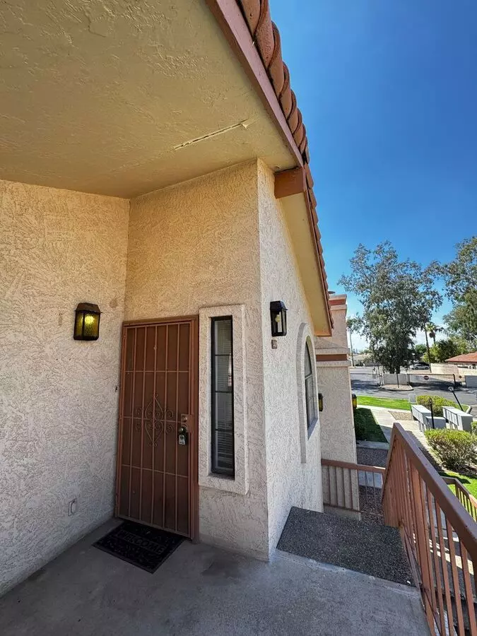 1 Bedroom Condo (move In Special!!)