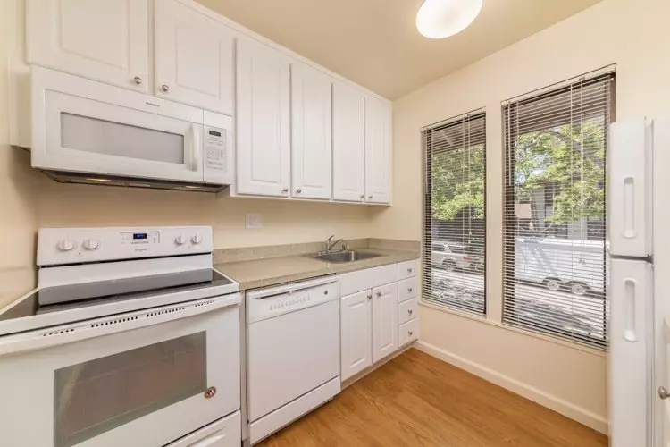 Camelback North Apartments CNM