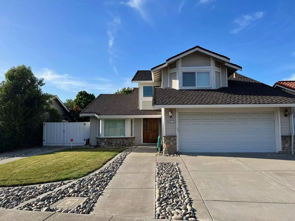 SPACIOUS 4 BED 3 BATH HOME LOCATED ON QUIET CUL DE SAC