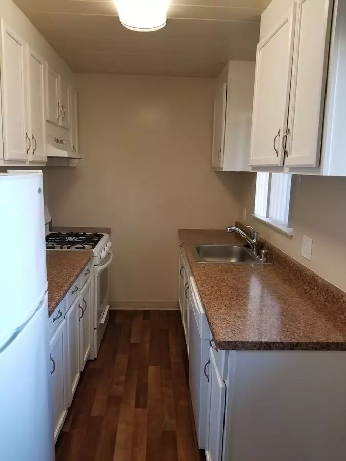 435 Walnut