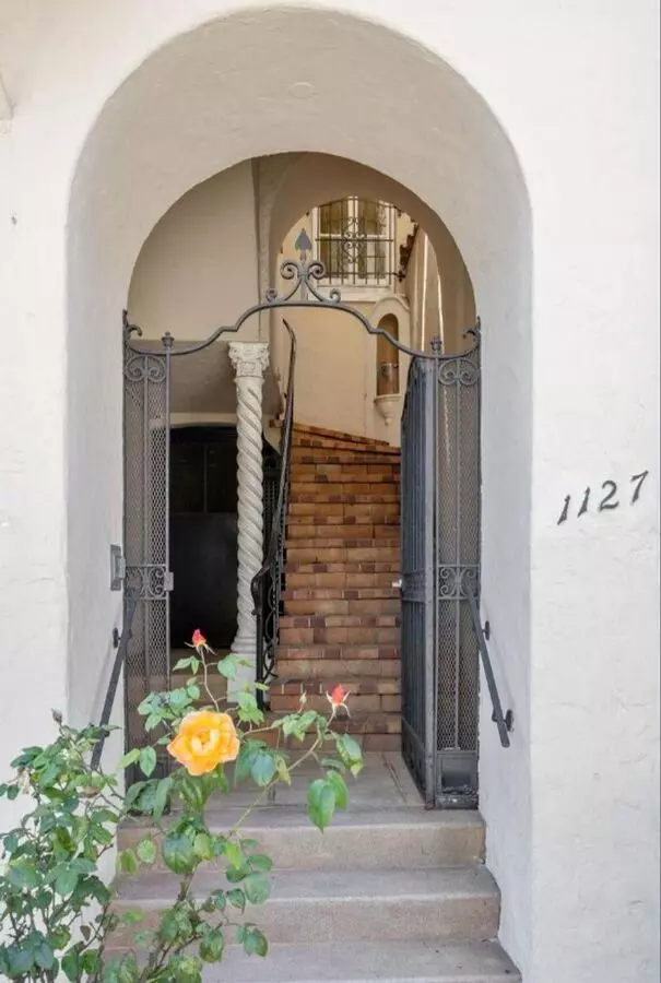 1127 Filbert Street