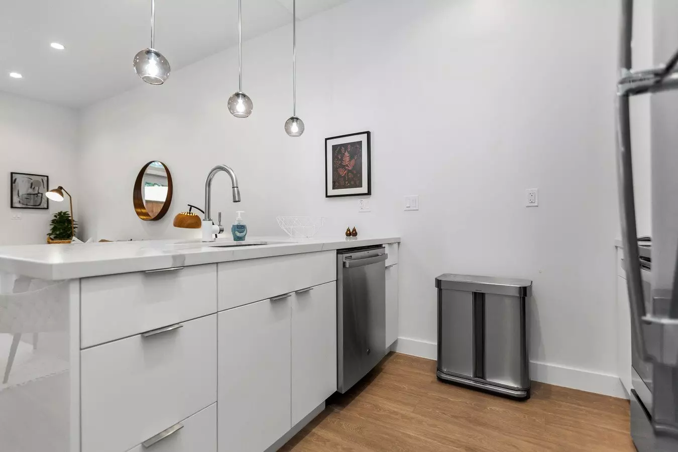 1760 GOLDEN GATE Apartments