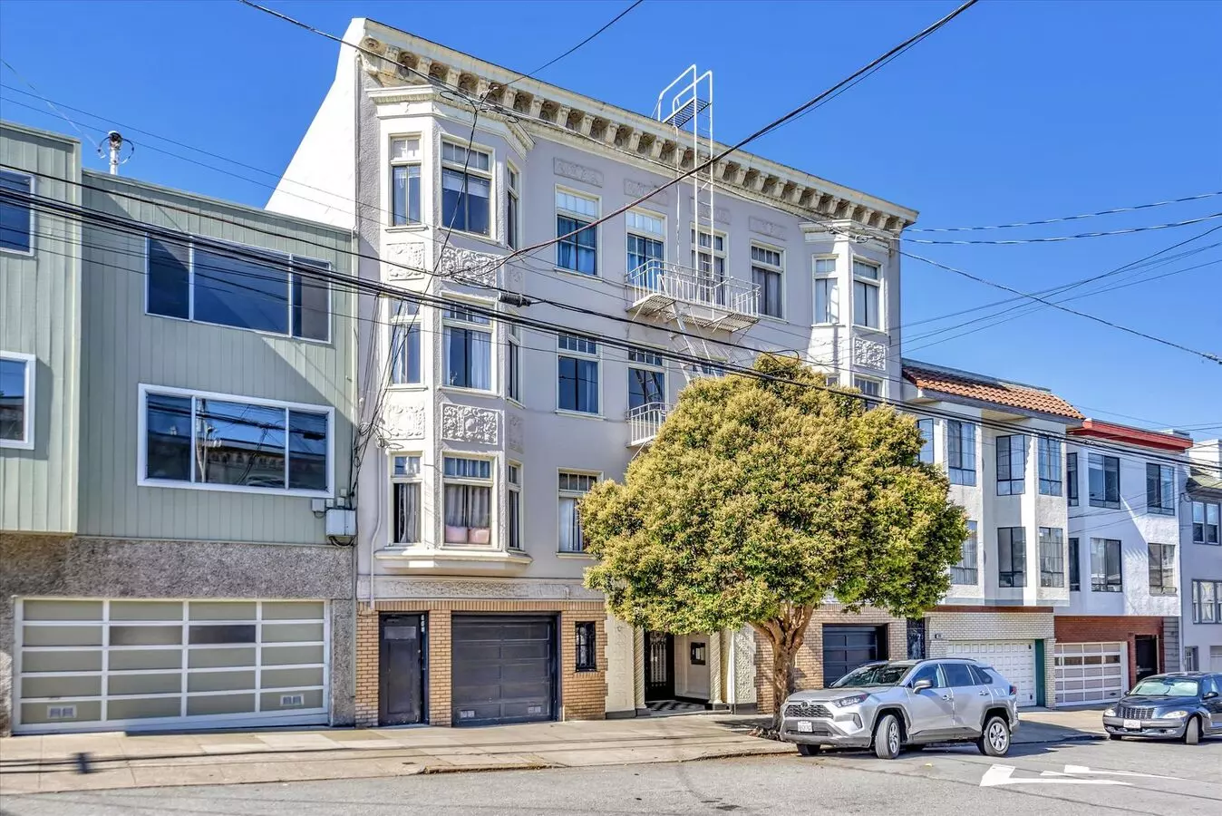 229 19th Avenue Apartments