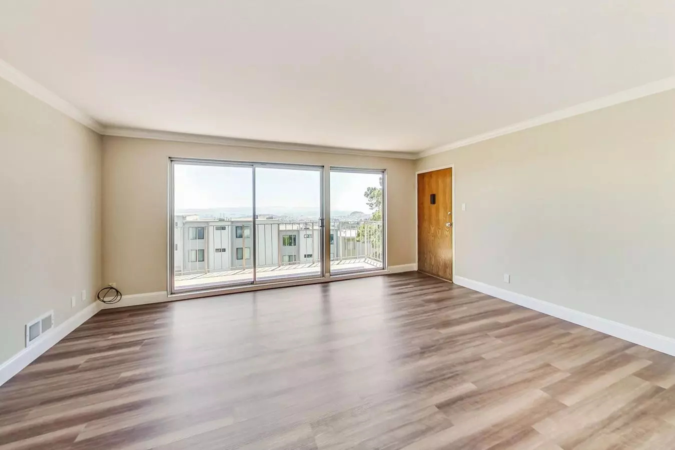 66 Crestline Drive (995r)