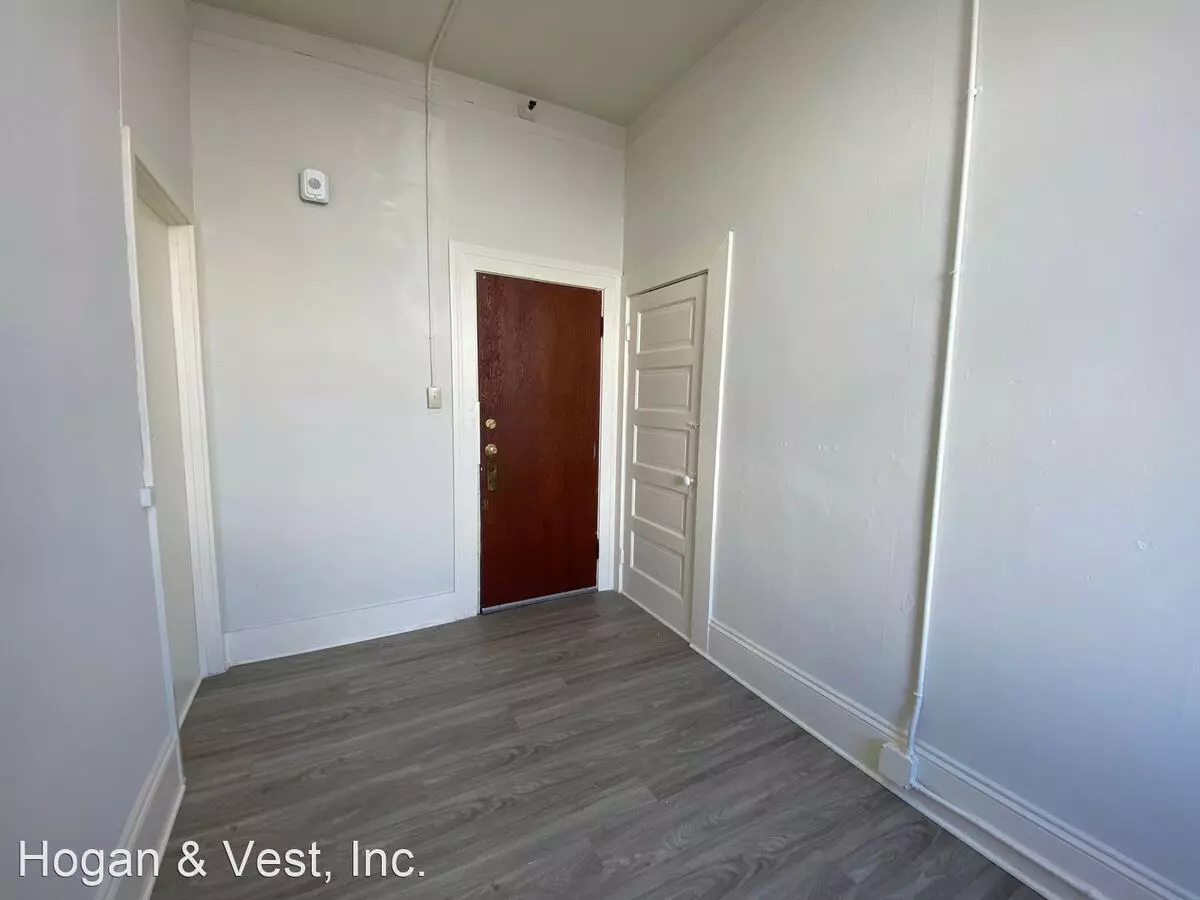 705 Broadway / 1261 - 1265 Stockton St