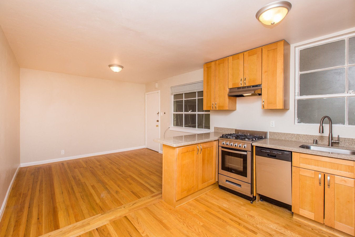 786 Geary