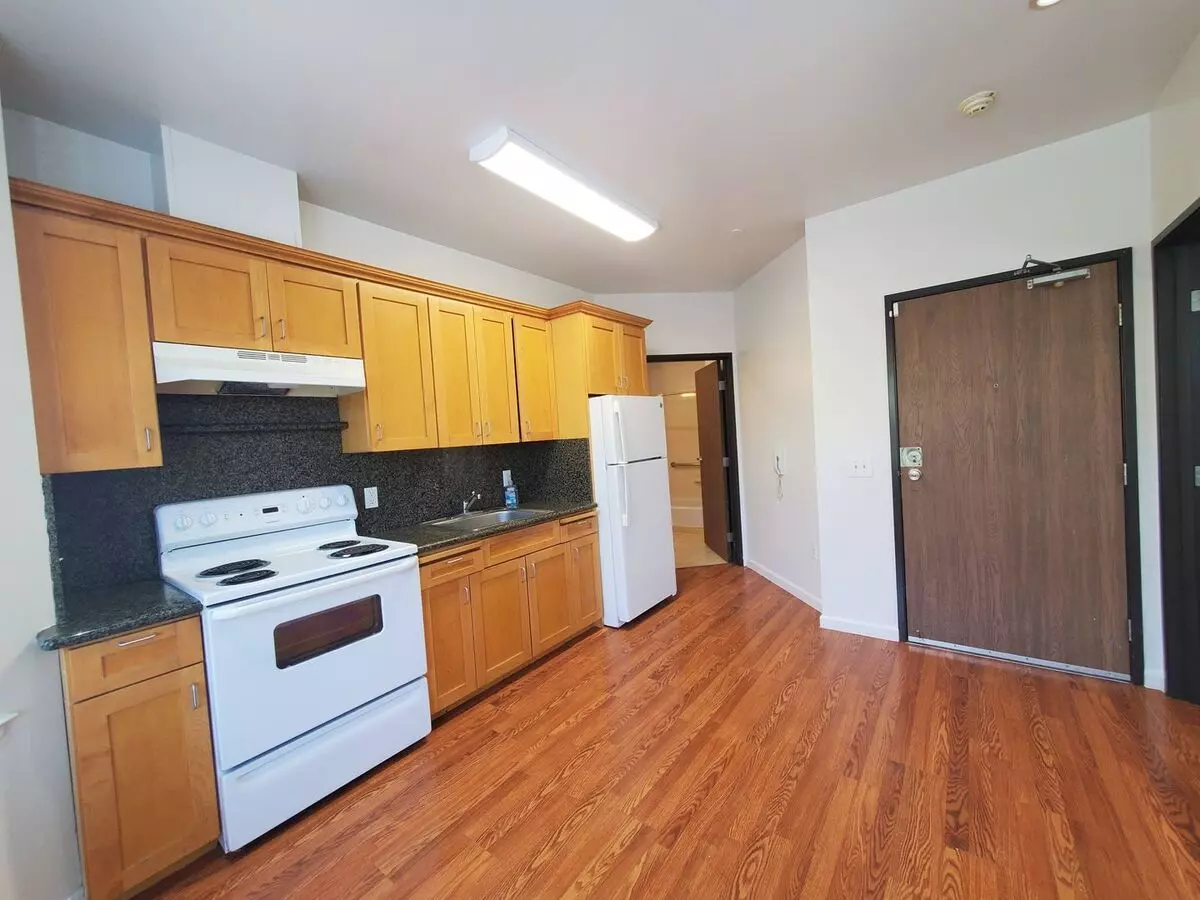 805 Rutland Avenue - 199 Leland Avenue