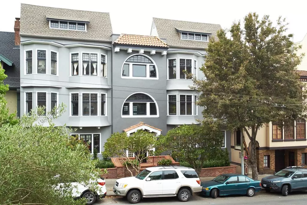 833 Ashbury