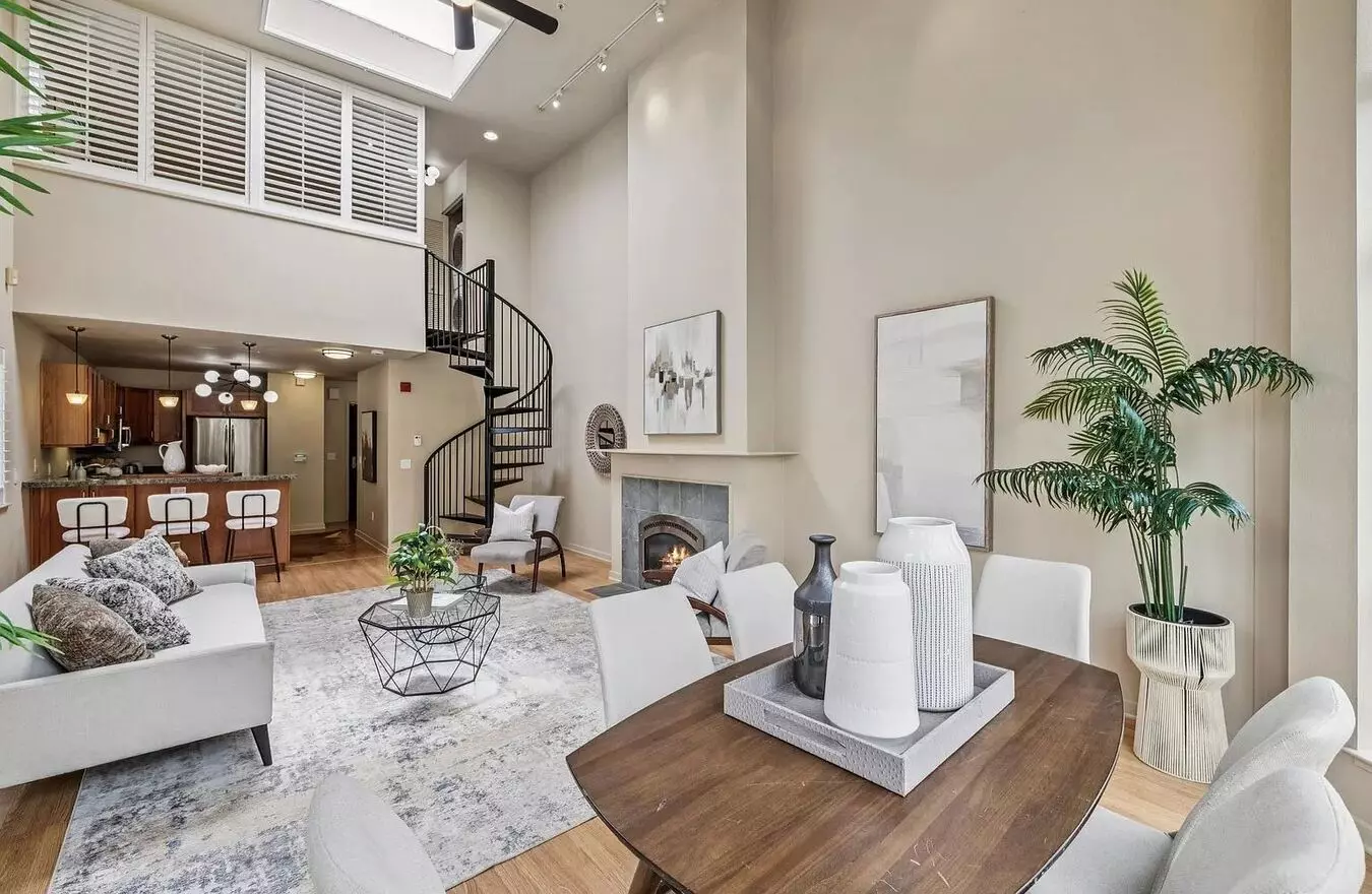 1-bed Condo With Skyline Views