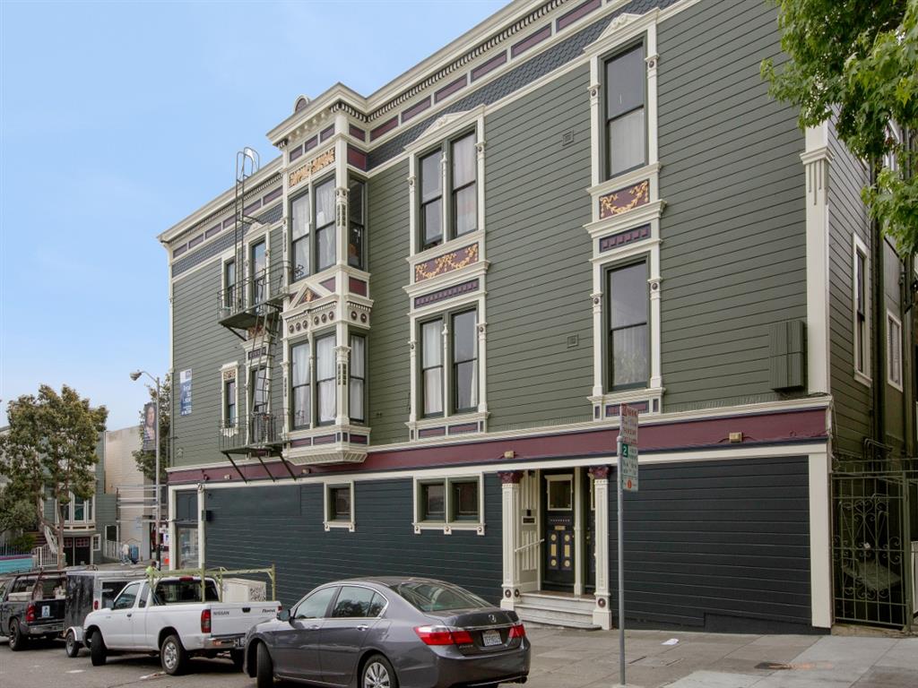 956 Valencia St.