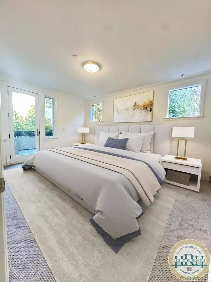 Charming 2 BR | 2.5 BA in Presidio Heights