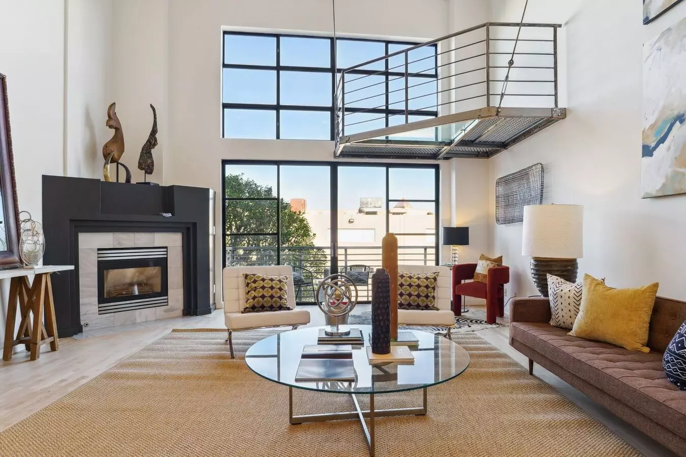 Dogpatch: Expansive Unfurnished Loft W/ Private Balcony, Office Alcove, 2 Bathrooms, Garage Parking & Storage