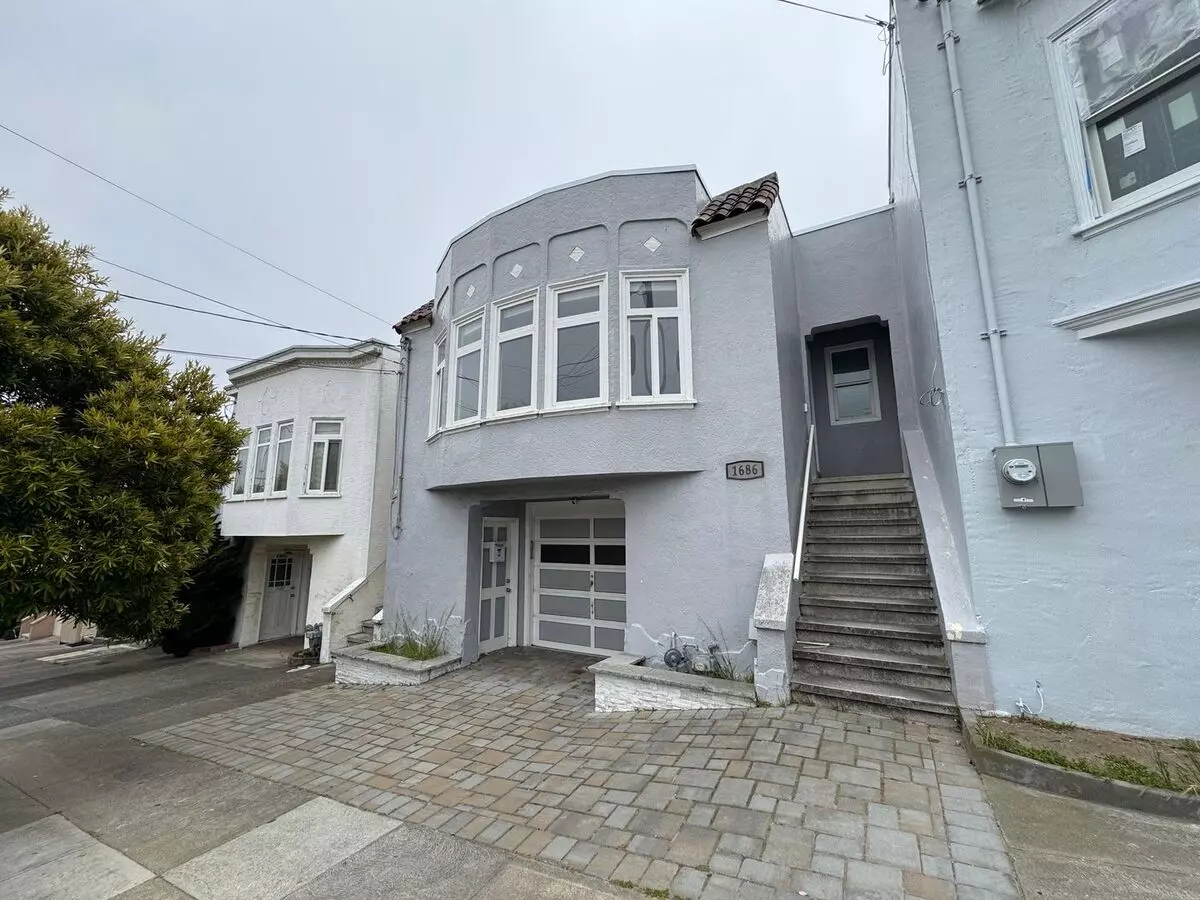 Stunning 4BD/4BA Contemporary Home with Golden Gate Bridge Views