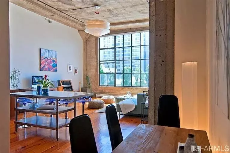 601 4th St. #320