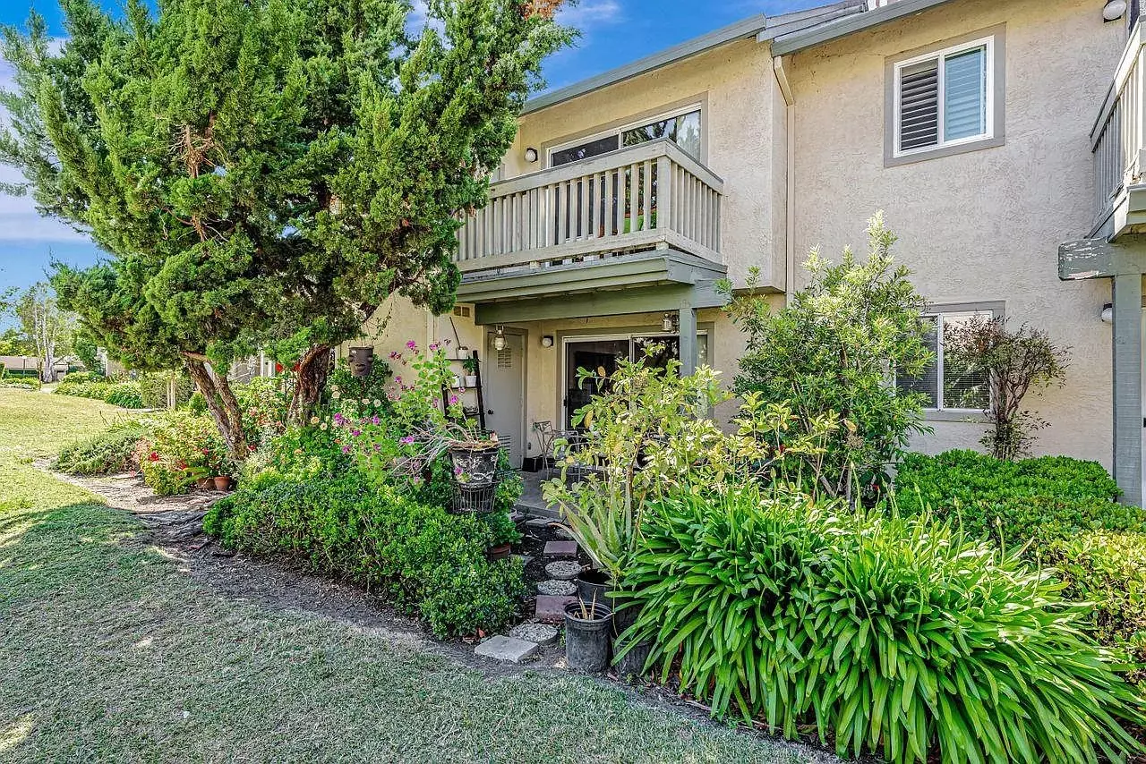1046 Summerplace Dr
