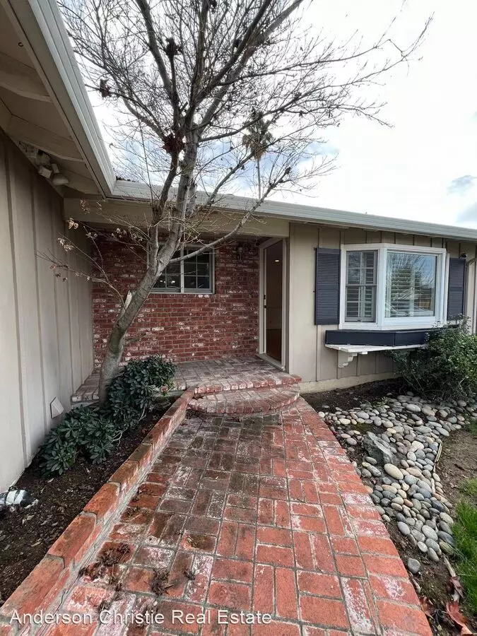 1466 Bryan AVE