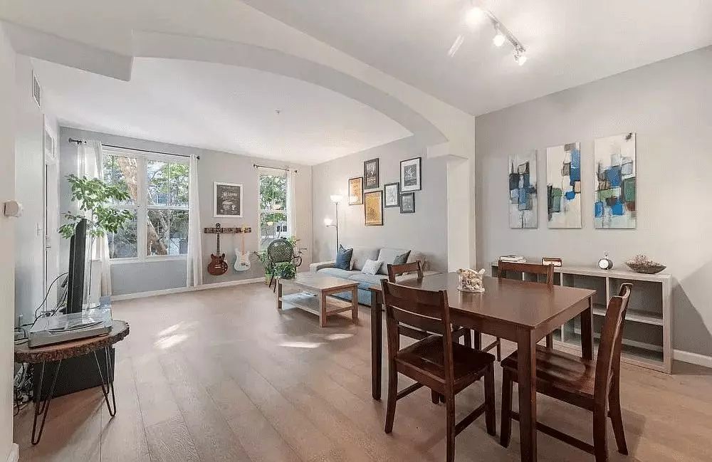 Urban Vibrant 1Bedroom Condo