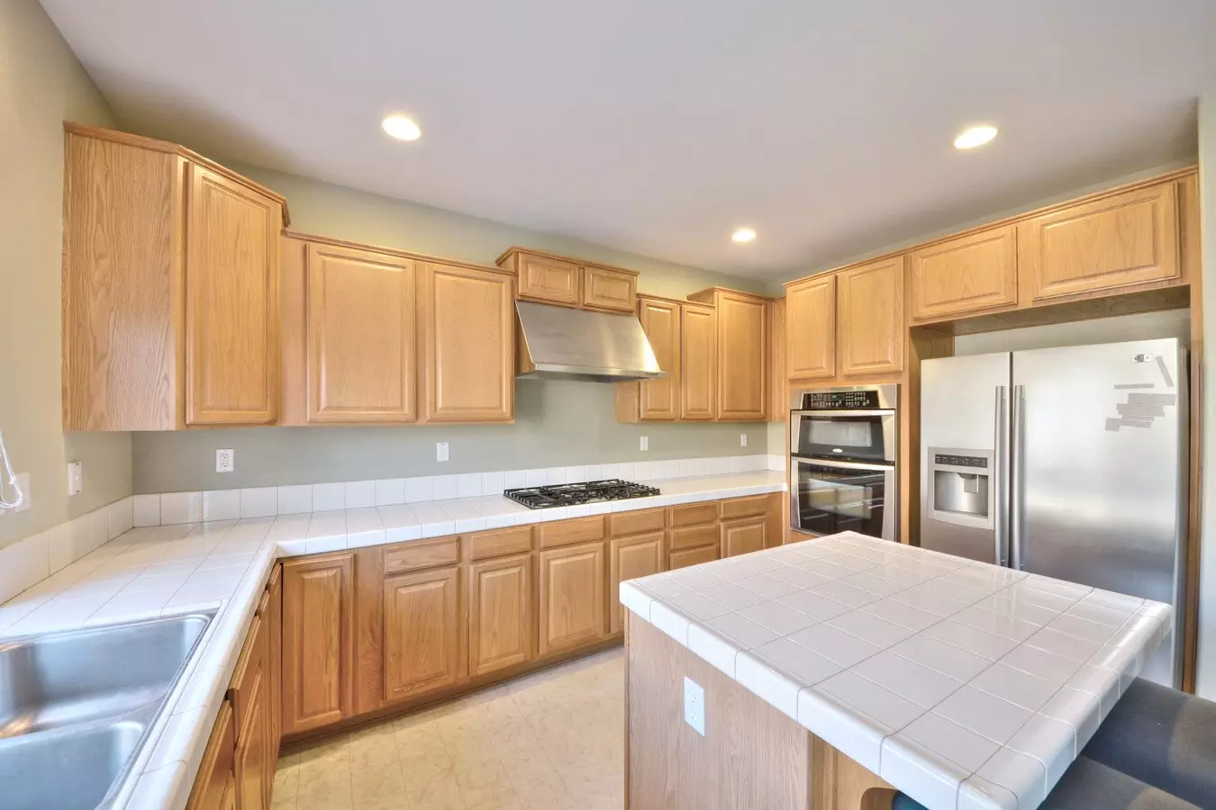 7066 Goldenspur Loop