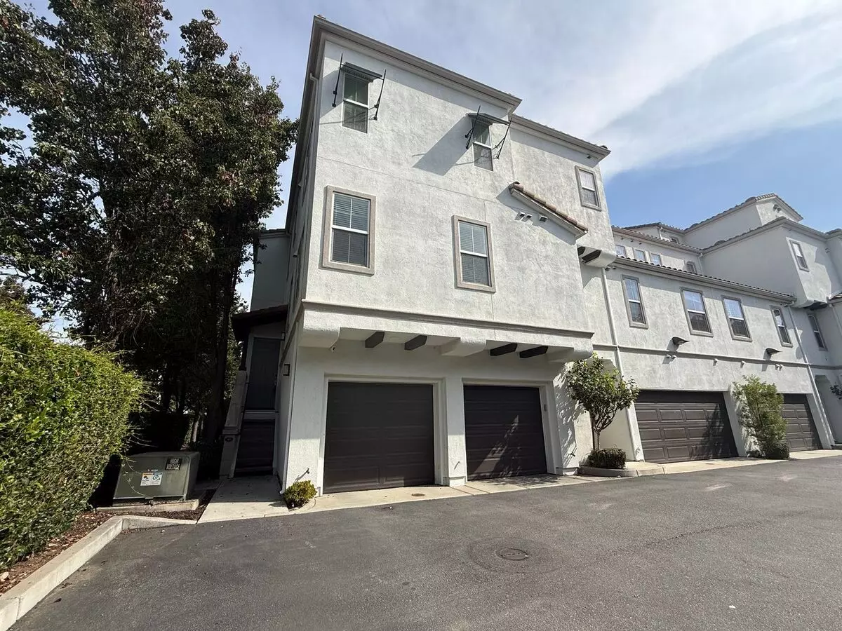 99 Bassett Street