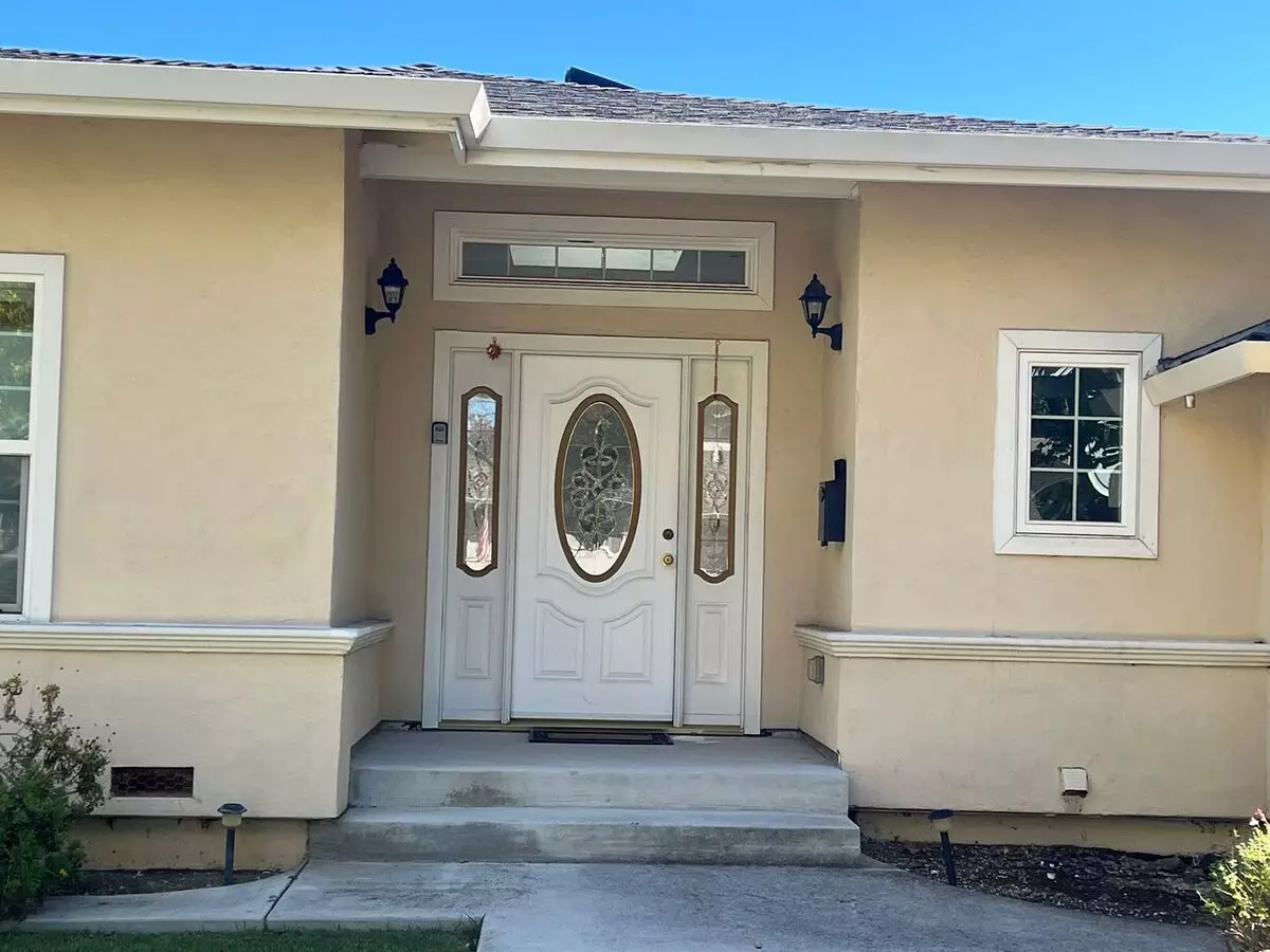 FURNISHED SHORT TERM 6 MONTH MINIMUM STAY
