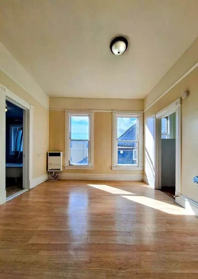 Charming Studio Apartment On Second Floor