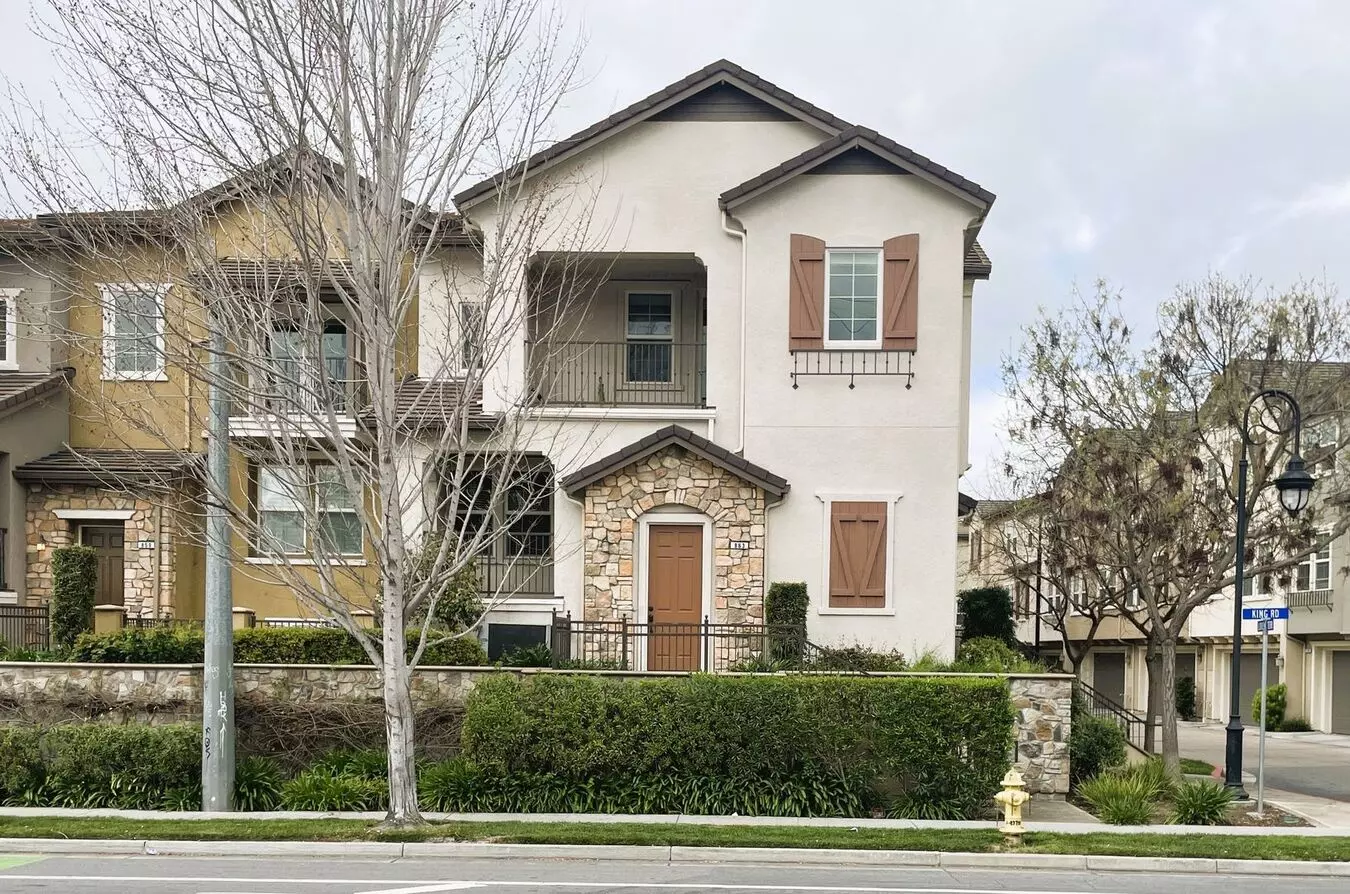 San Jose - 2 Bed, 2 Bath Condo
