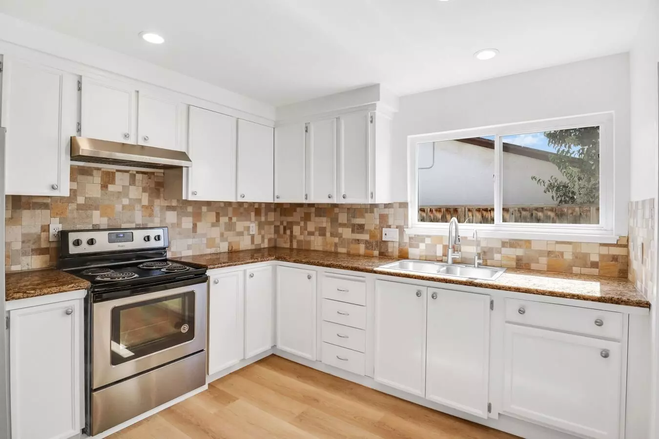 655 Perkins Ct
