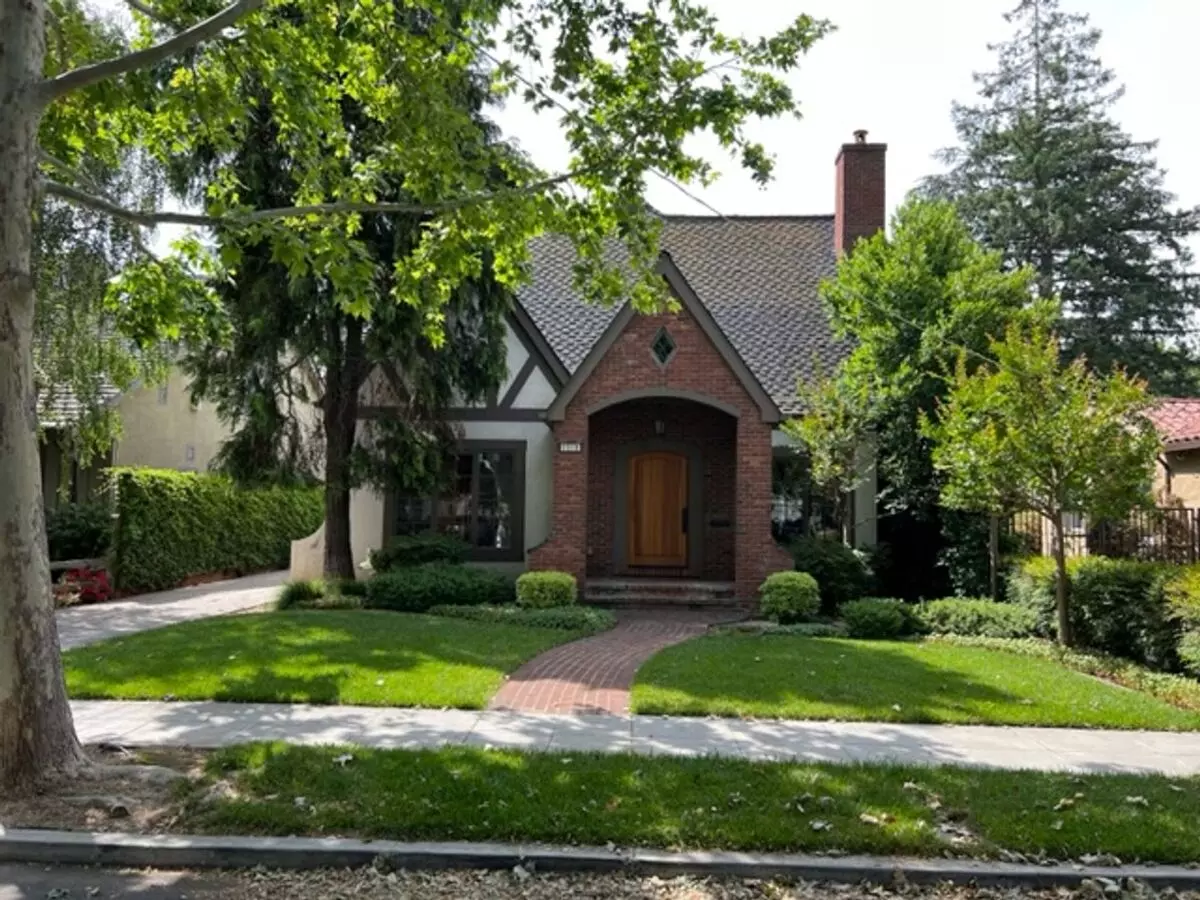 WILLOW GLEN - Custom crafted English Tudor - designer’s delight.