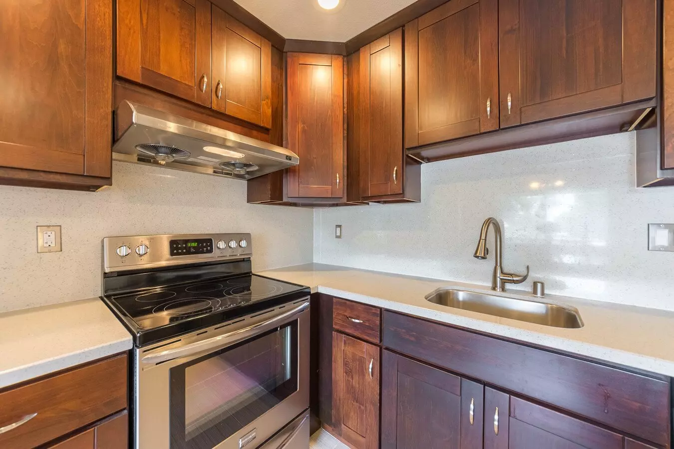345 Caliente Cir