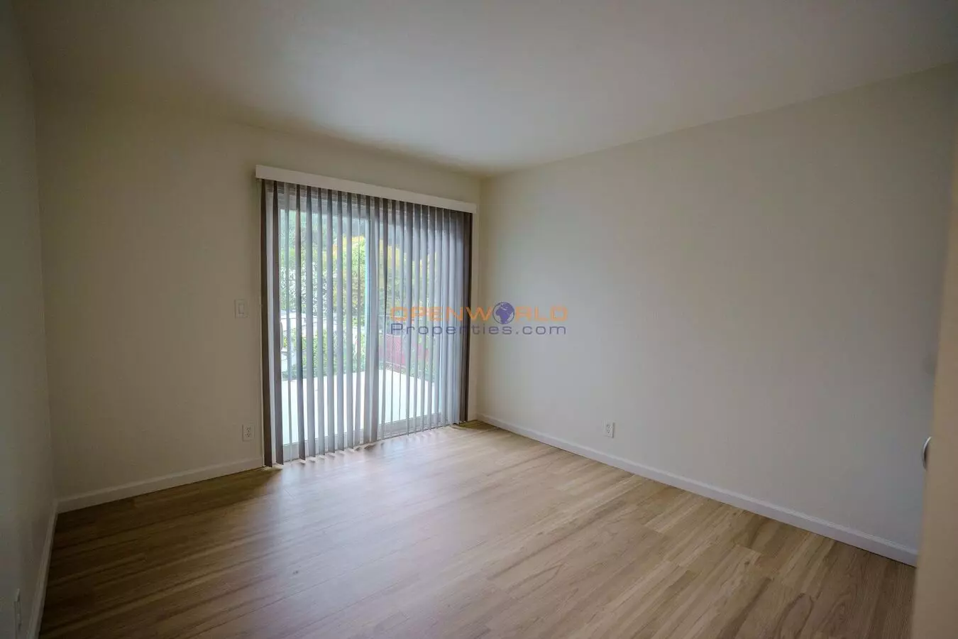 Bancroft Avenue, 414