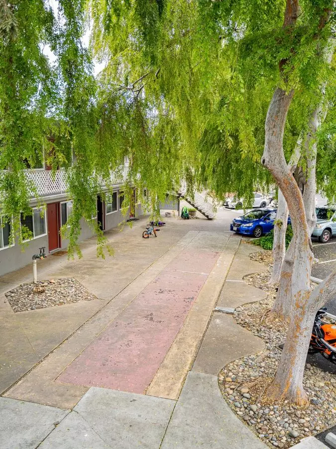MONTAIR APTS.