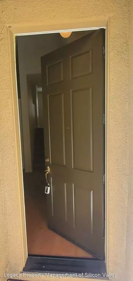 GORGEOUS 3 Bed/2.5 Bath Townhome in RIVERMARK - Santa Clara