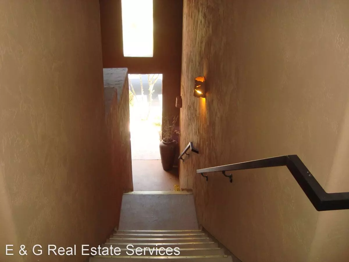 3 Bedroom In Grayhawk Village! 2 Car Garage! Granite Counters! Appliances Included!