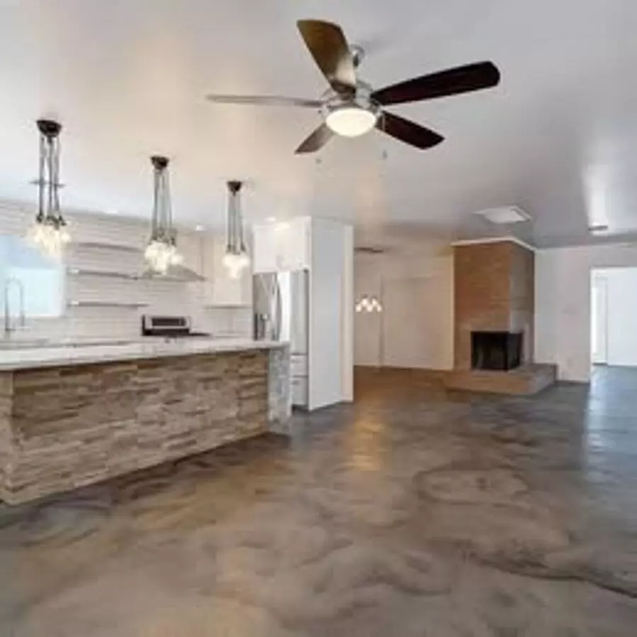 8637 East Keim Drive