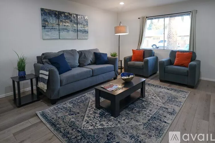 328 E Dunbar Dr Unit Room