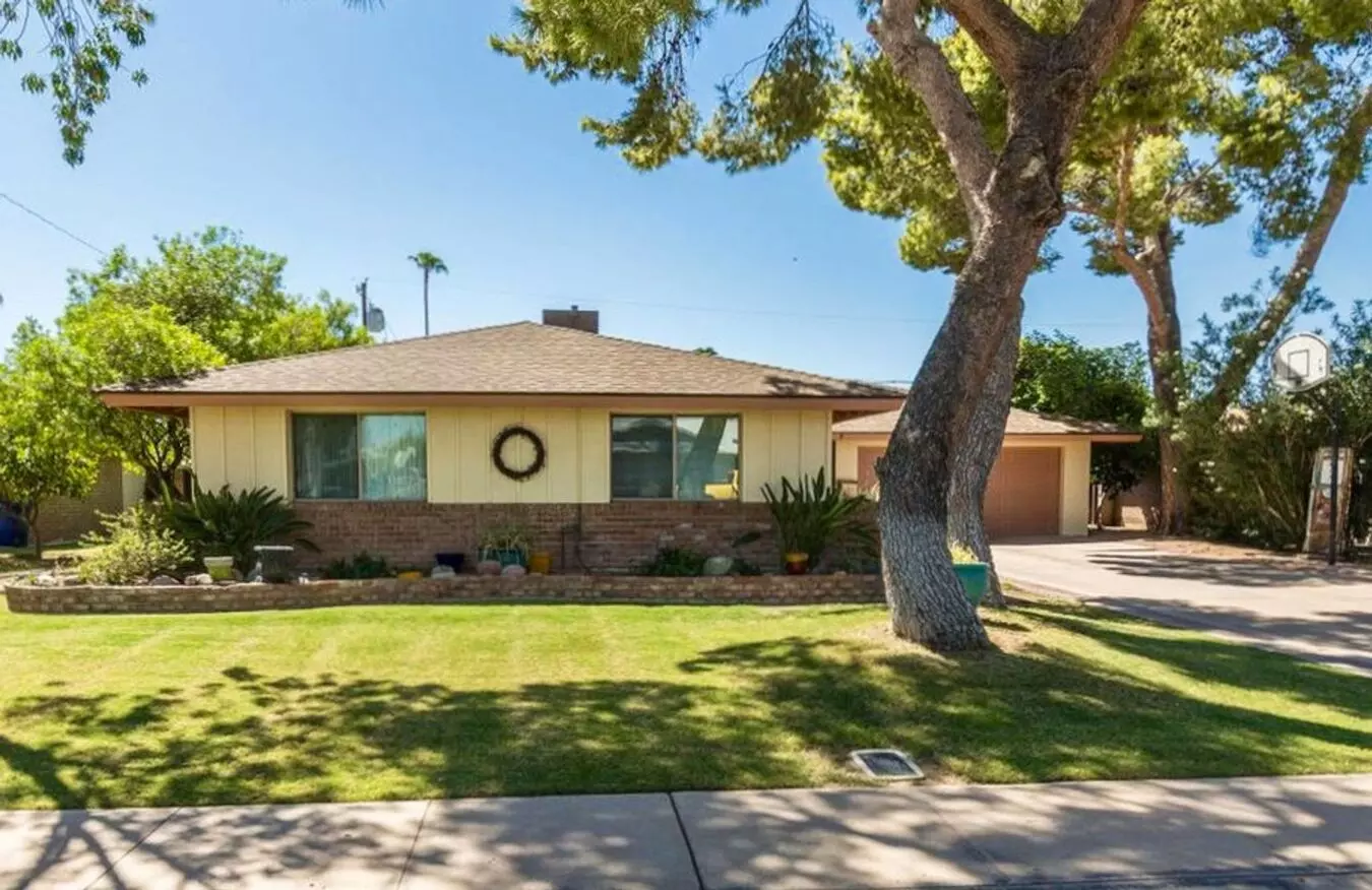 1113 East Balboa Drive