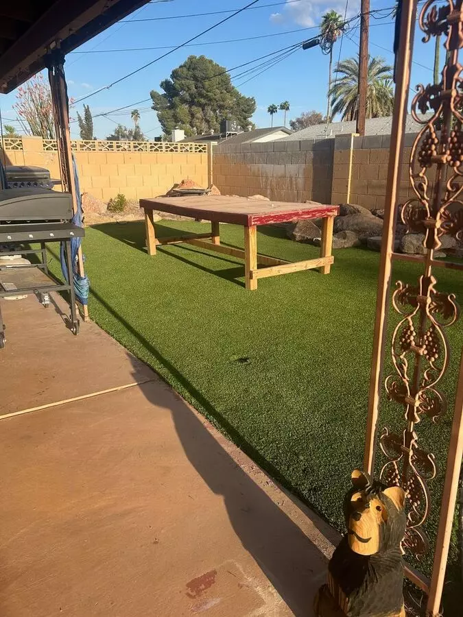 1113 East Balboa Drive