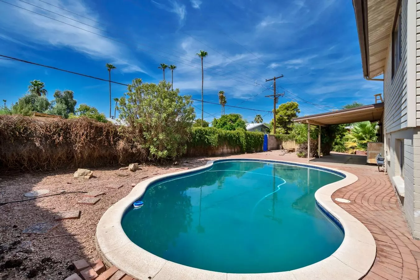 525 East Alameda Drive