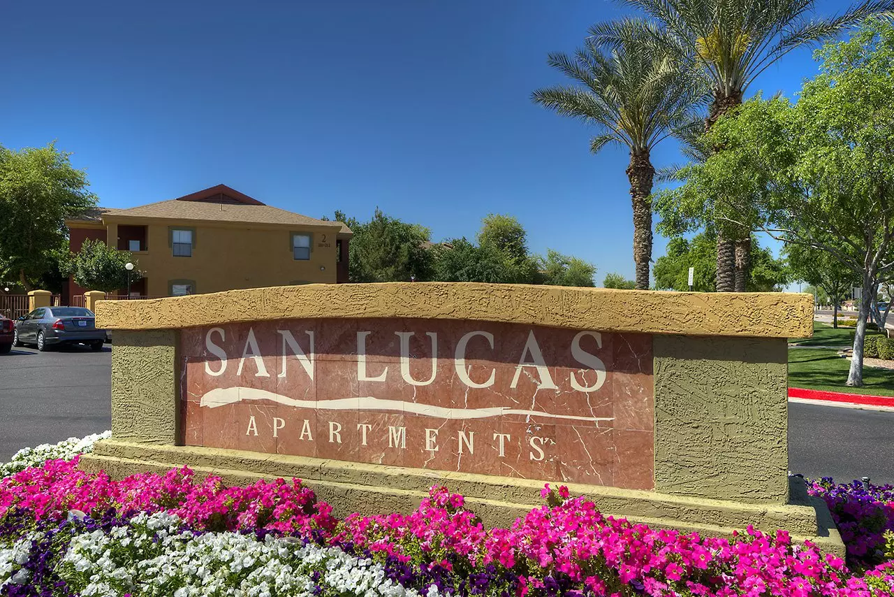 San Lucas Apartments