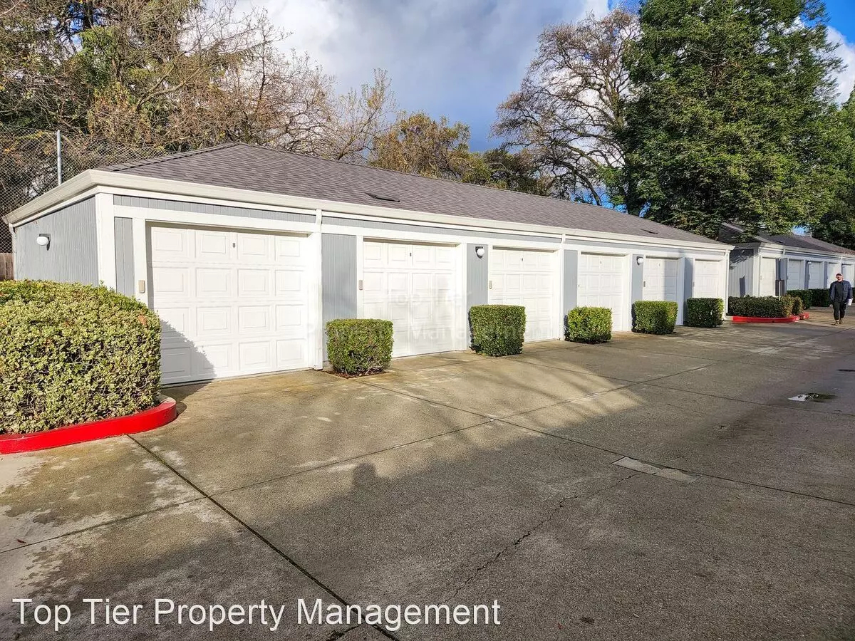 2594 Oak Rd #266
